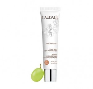 Vinoperfect Fluido con Color Piel Perfecta 02 Medium FPS20, 40 ml. - Caudalie