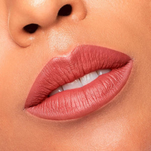 Color Riche Barra De Labios Volumen Intenso Mate 635-Worth It 26 Gr