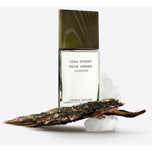 L'Eau D'Issey Pour Homme Eau Y Cedre Eau De Toilette Vaporizador 50 Ml