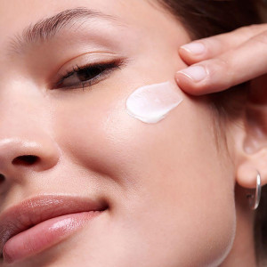 Garnier Skinactive Vitamina C Crema Sérum Spf25 50Ml