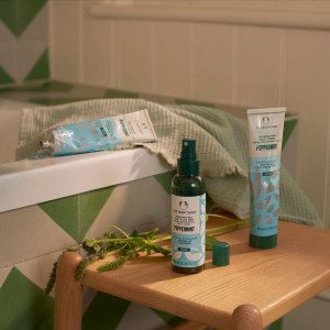 Peppermint Reviving Pumice Foot Scrub 100 Ml 2