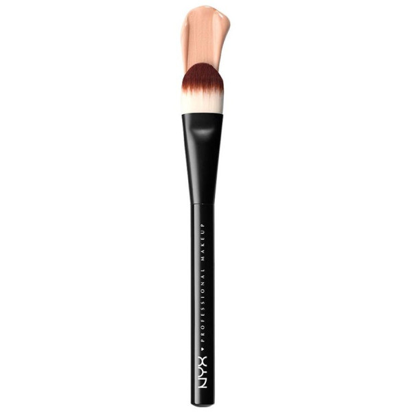 Nyx Pro Flat Foundation Brush Prob07 1Ud