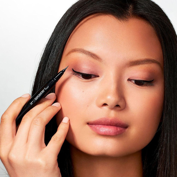 Superhero Liner Eyeliner Pen Black