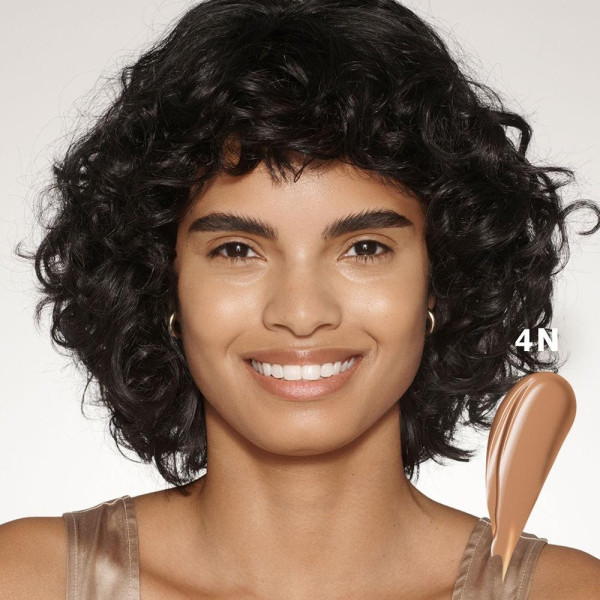 Futurist Corrector Iluminador Tacto Suave 4N 6 Ml