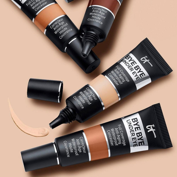 Bye Bye Under Eye Concealer Light