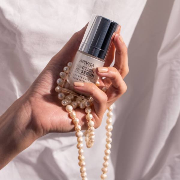 5 Action Eye Serum Tratamiento Intensivo, 15 ml. - Apivita