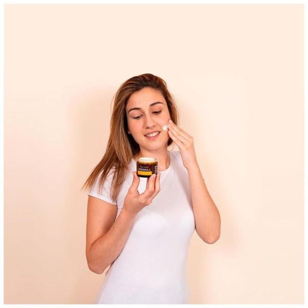 Alma Secret Antiedad Iluminadora Con Vitamina C, Ginseng Y Moringa Spf30 50Ml