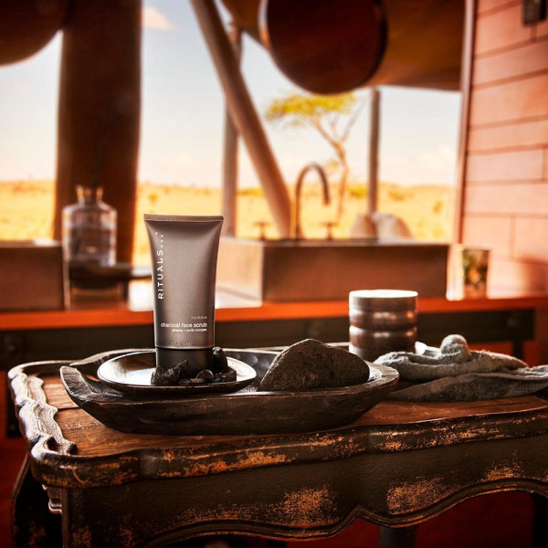 Homme Charcoal Face Scrub 125 Ml