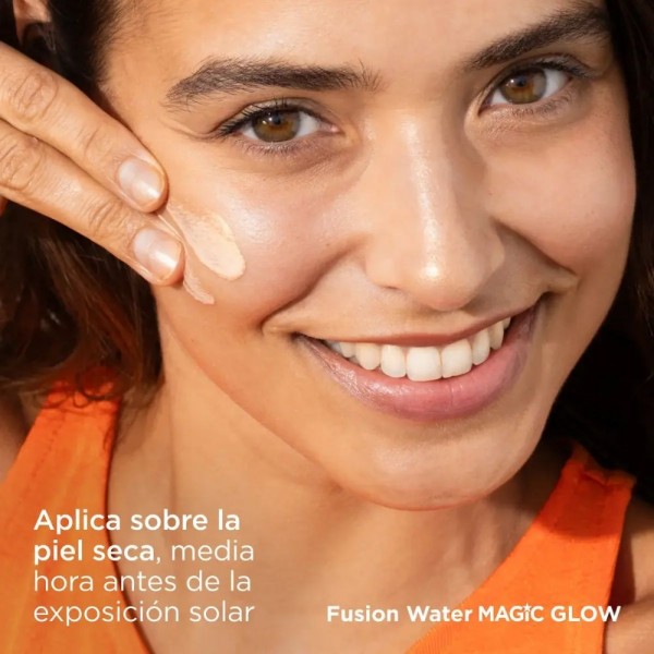 Fotoprotector Fusion Water MAGIC GLOW SPF 50, 50 ml. - Isdin