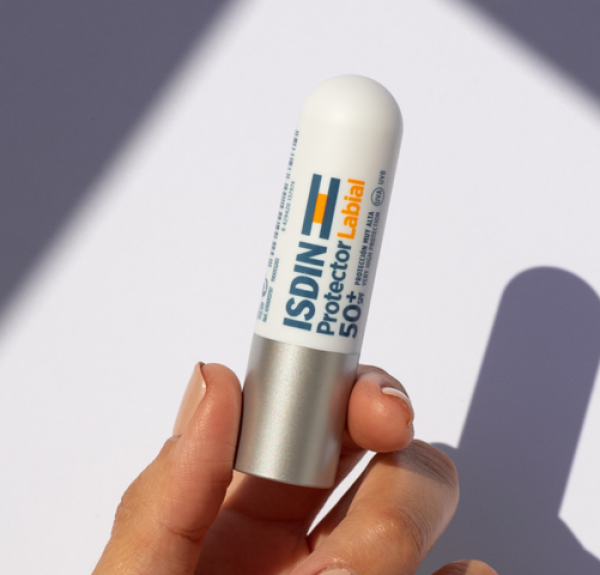 Protector Labial SPF50+. 4 g. - Isdin