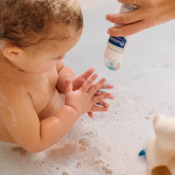 Babygel Baño de Espuma con Aguacate Bio, 200 ml. - Mustela