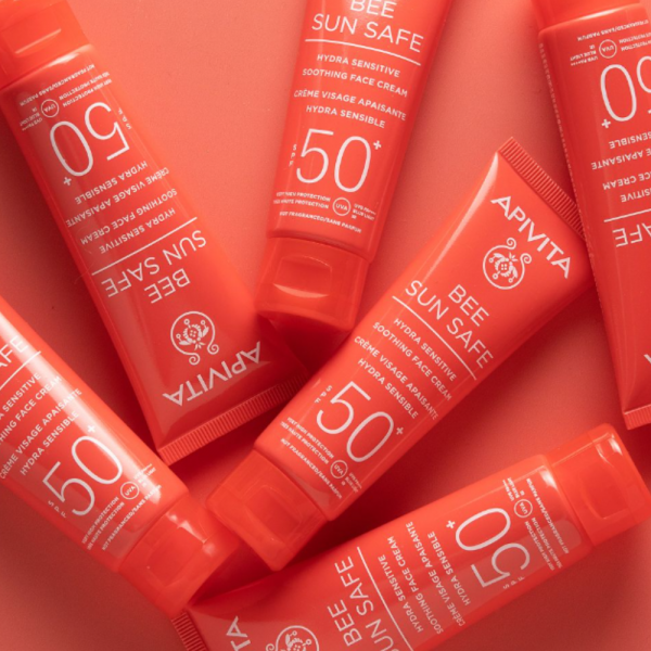 Bee Sun Safe Hydra Sensitive Crema Facial Calmante SPF50+, 50 ml. - Apivita