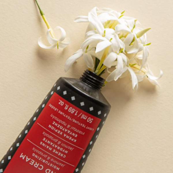 Hand Care Crema de Manos Hidratante con Textura Ligera con Jazmín, 50 ml. - Apivita