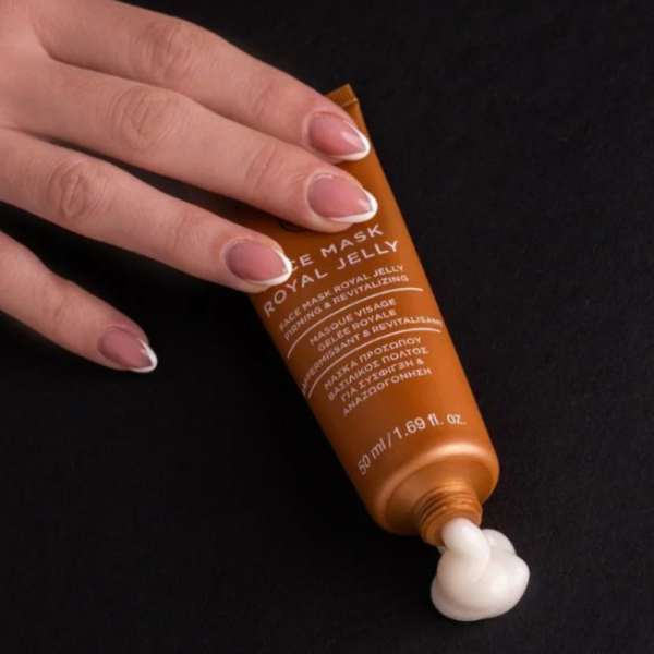 Mascarilla Facial Reafirmante y Revitalizante con Jalea Real, 50 ml. - Apivita