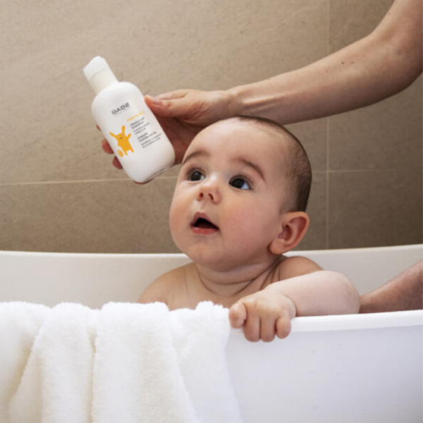 Pediatric Champú Costra Láctea, 200 ml. - BABE