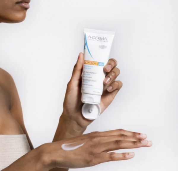 Aderma Protect AH Loción Reparadora Hidratante AfterSun, 250 ml. - A-Derma