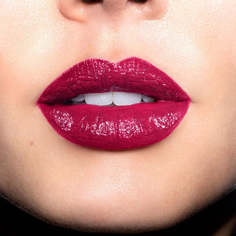 Super Lustrous Lip Bar 440 Cerejas Na Neve 4.49g - Revlon