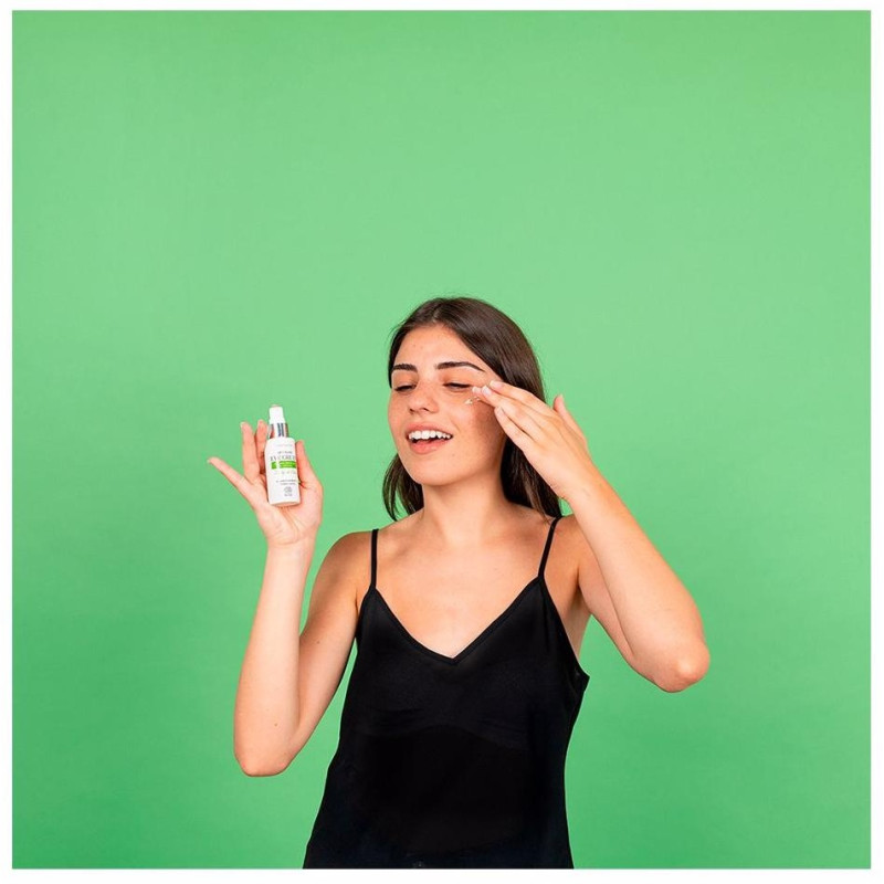Eye Cream Antiedad con Aguacate, Té Verde y Cafeína Botanical Extracts 30 ml - Alma Secret