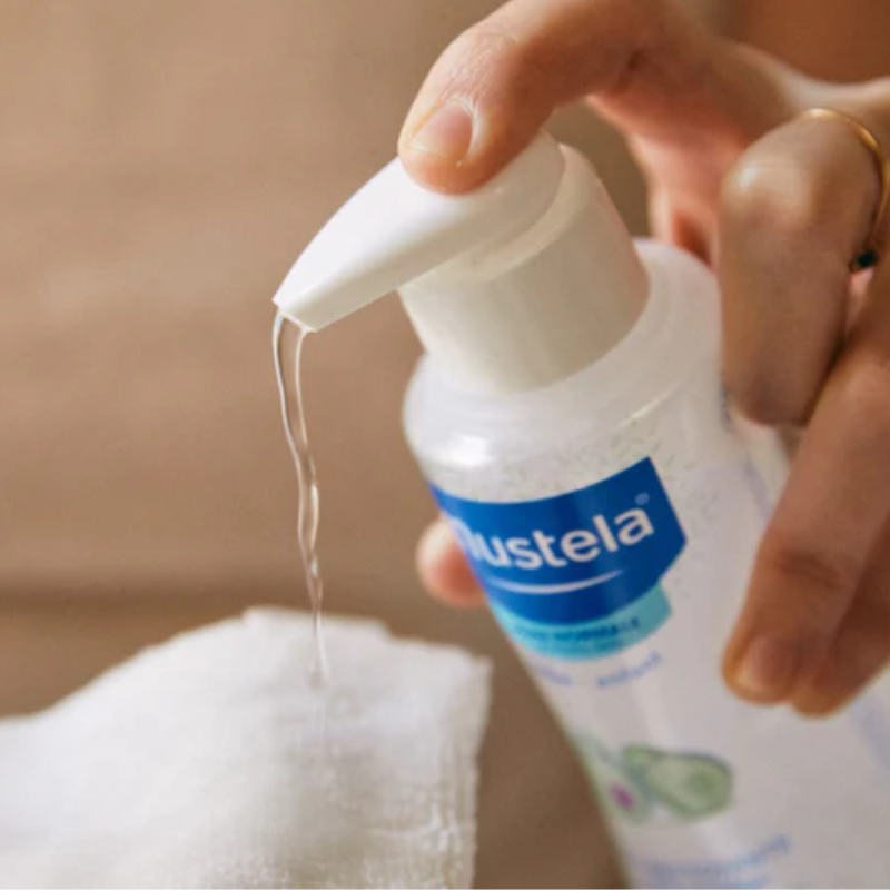 Agua Limpiadora sin aclarado con Aguacate Bio, 300 ml. - Mustela