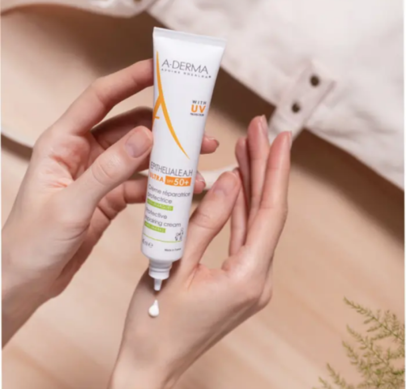 Epitheliale A.H Ultra SPF50+ Crema Reparadora y Protectora Anti-Marcas, 40 ml. - A-Derma